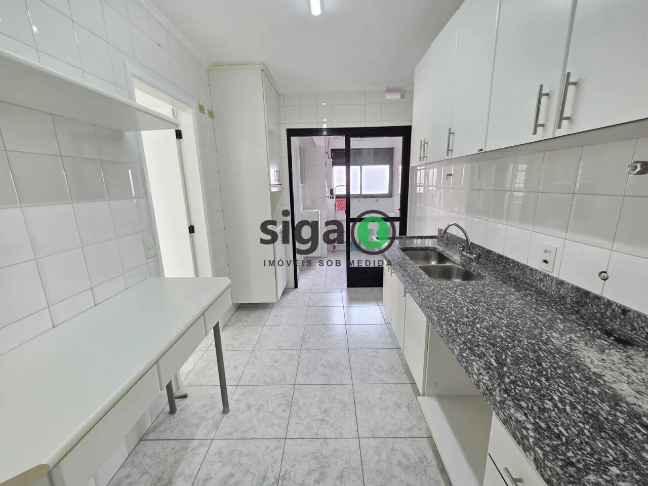 Imagem Apartamento Brooklin com 3 dormitórios, suíte, varanda e lazer completo com quadra de tên