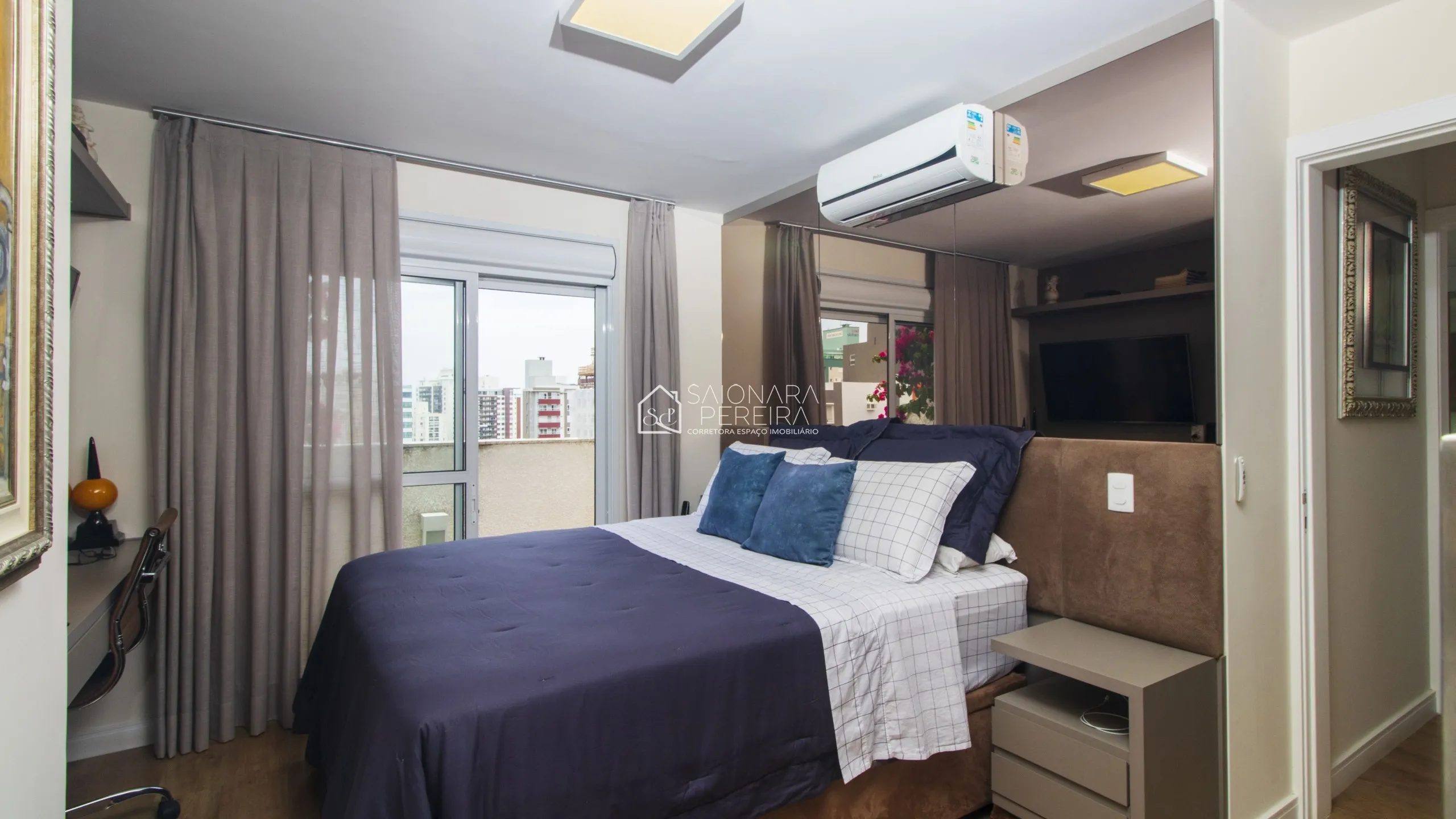 Imagem Cobertura Duplex - Mobiliado - Centro de Florianópolis