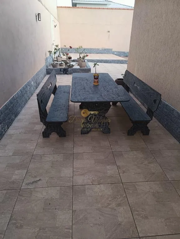 Imagem Casa em Condomínio para Venda em Maricá / RJ no bairro Parque Nanci