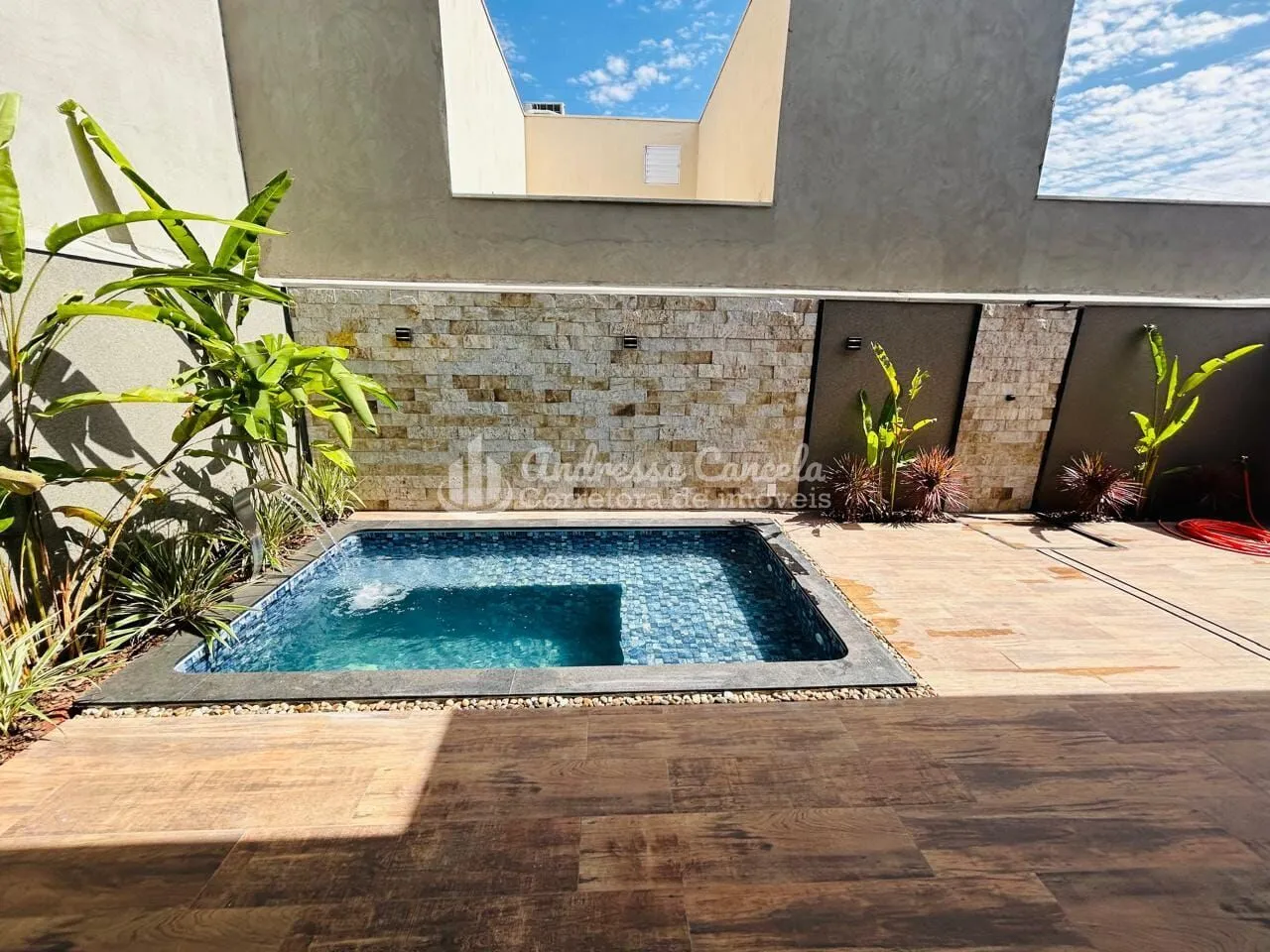Imagem Village Provence - Casa a venda no condomínio Village Provence (EUROPARK I) - R$ 1.450.000