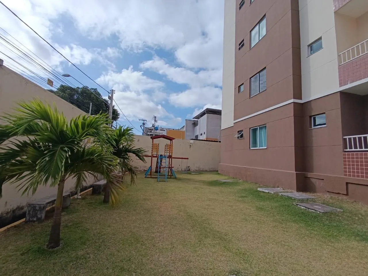 Imagem Apartamento para Venda em Fortaleza, Montese, 3 dormitórios, 1 suíte, 2 banheiros, 2 vagas