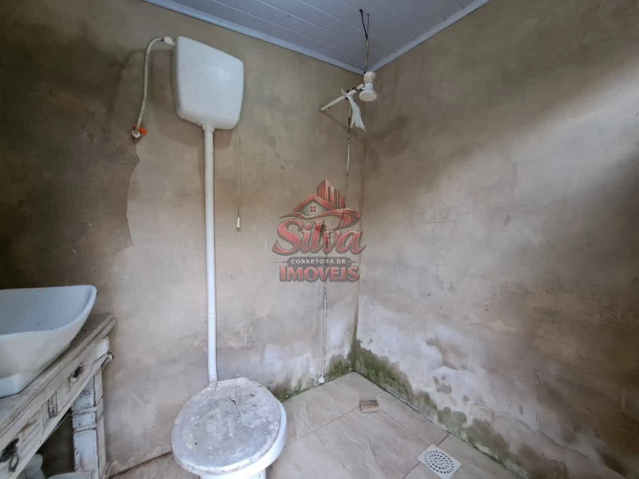 Imagem C139 | Casa 4 dormitórios com pátio cercado em Mariluz