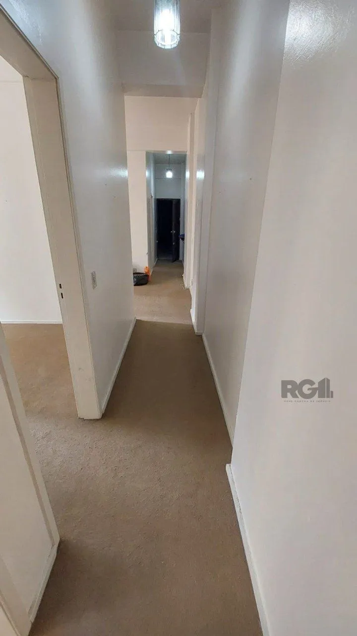 Imagem Apartamento no Centro de 2 dormitórios reformado