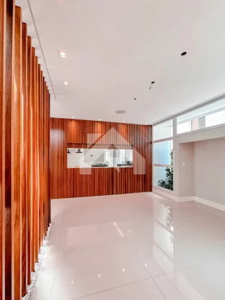 Imagem Casa de Condomínio em Residencial Tambore - Barueri