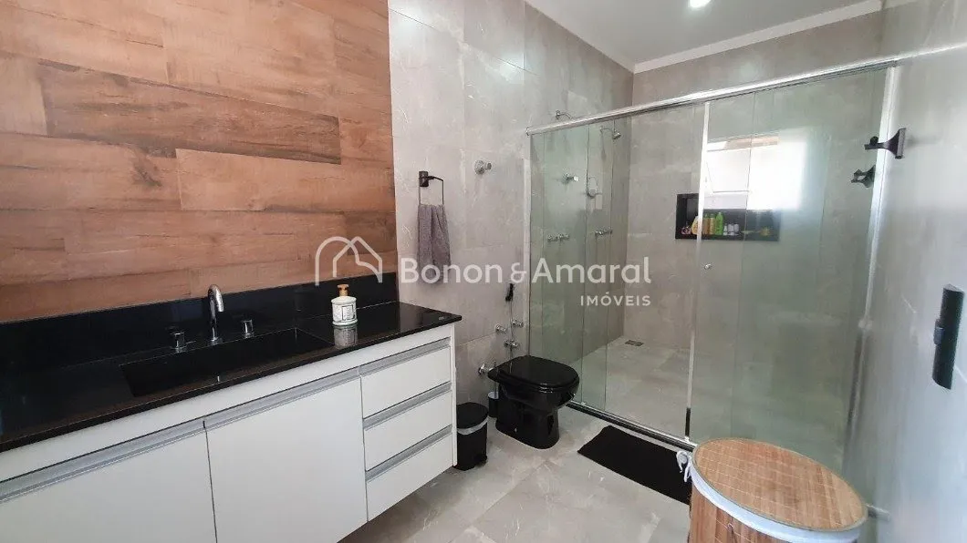 Imagem "Conforto e Segurança: Casa com 3 Dormitórios em Condomínio Fechado em Valinhos!"
