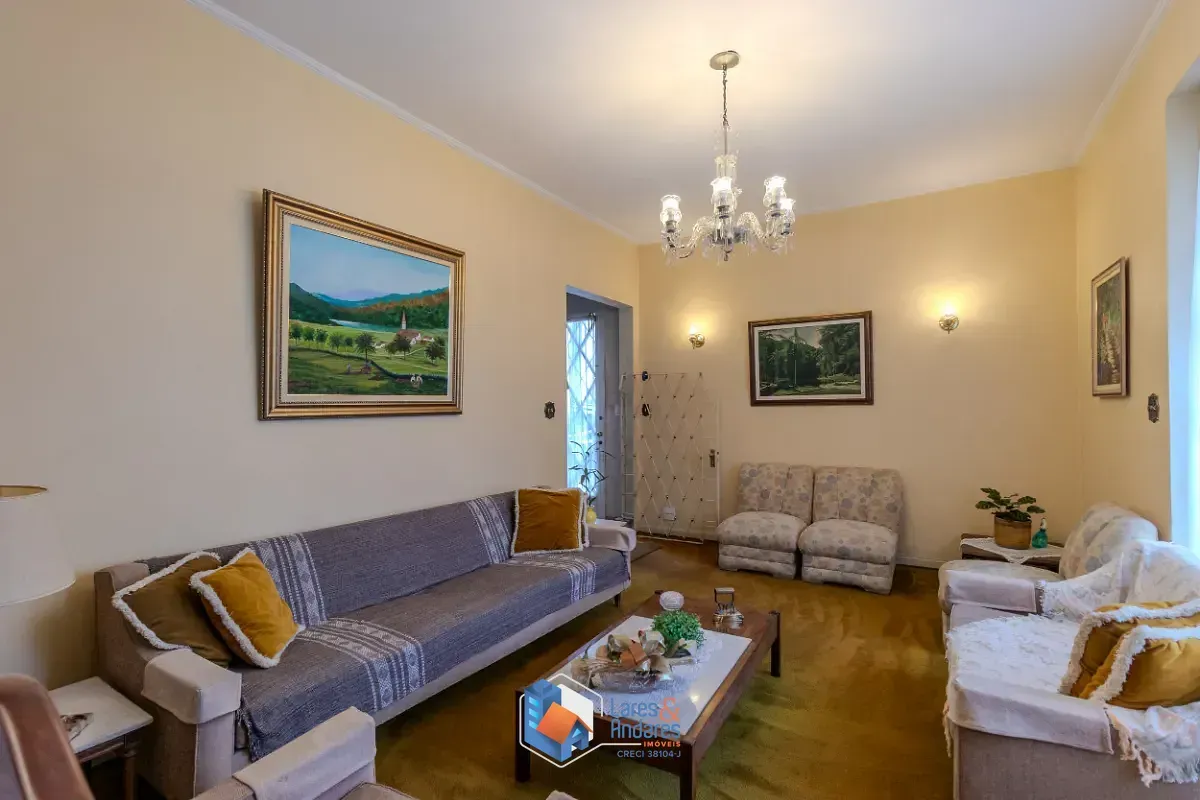 Imagem Casa para venda em Pacaembu com 3 quartos, 330m²