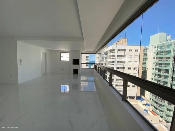 Imagem Apartamento 4 dormitórios para Venda em Itapema, meia praia, 4 dormitórios, 4 suítes, 5 banheiros, 3 vagas