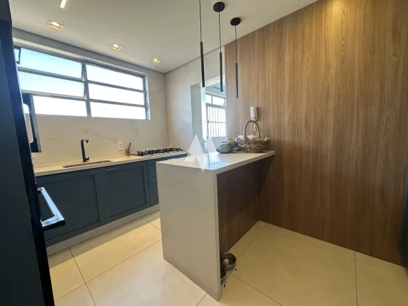 Imagem Apartamento reformado na Ponta da praia com 03 dormitórios!