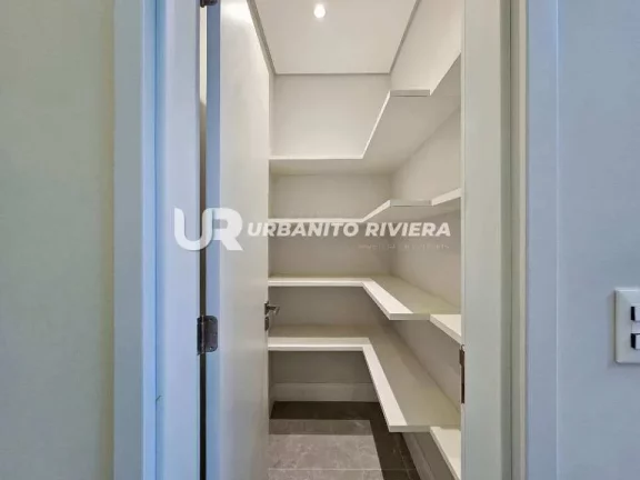 Imagem Casa no Módulo 11 da Riviera com 6 suítes, piscina, jacuzzi e praça de fogo integrada à natureza