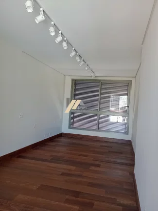 Imagem Apartamento à venda no Cambuí: 3 quartos, 3 suítes, 5 banheiros, 5 vagas de garagem, 257m² - Campinas-SP.