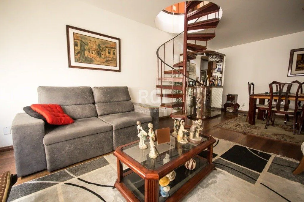 Imagem Cobertura para Venda - 237.88m², 3 dormitórios, sendo 1 suites, 2 vagas - Moinhos de Vento