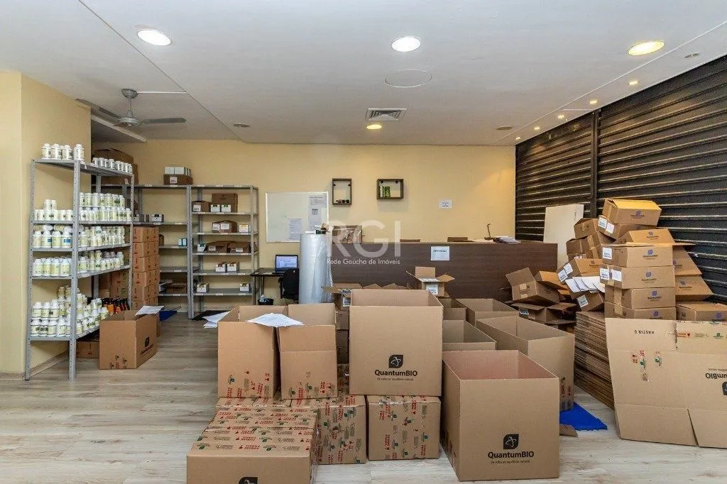 Imagem Loja Comercial na Av Cristóvão Colombo
