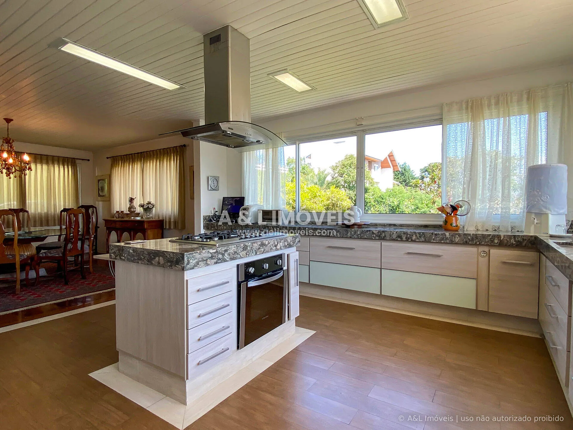 Imagem Casa em Campos do Jordão | Alto Capivari | 700 m² | 6 Suítes