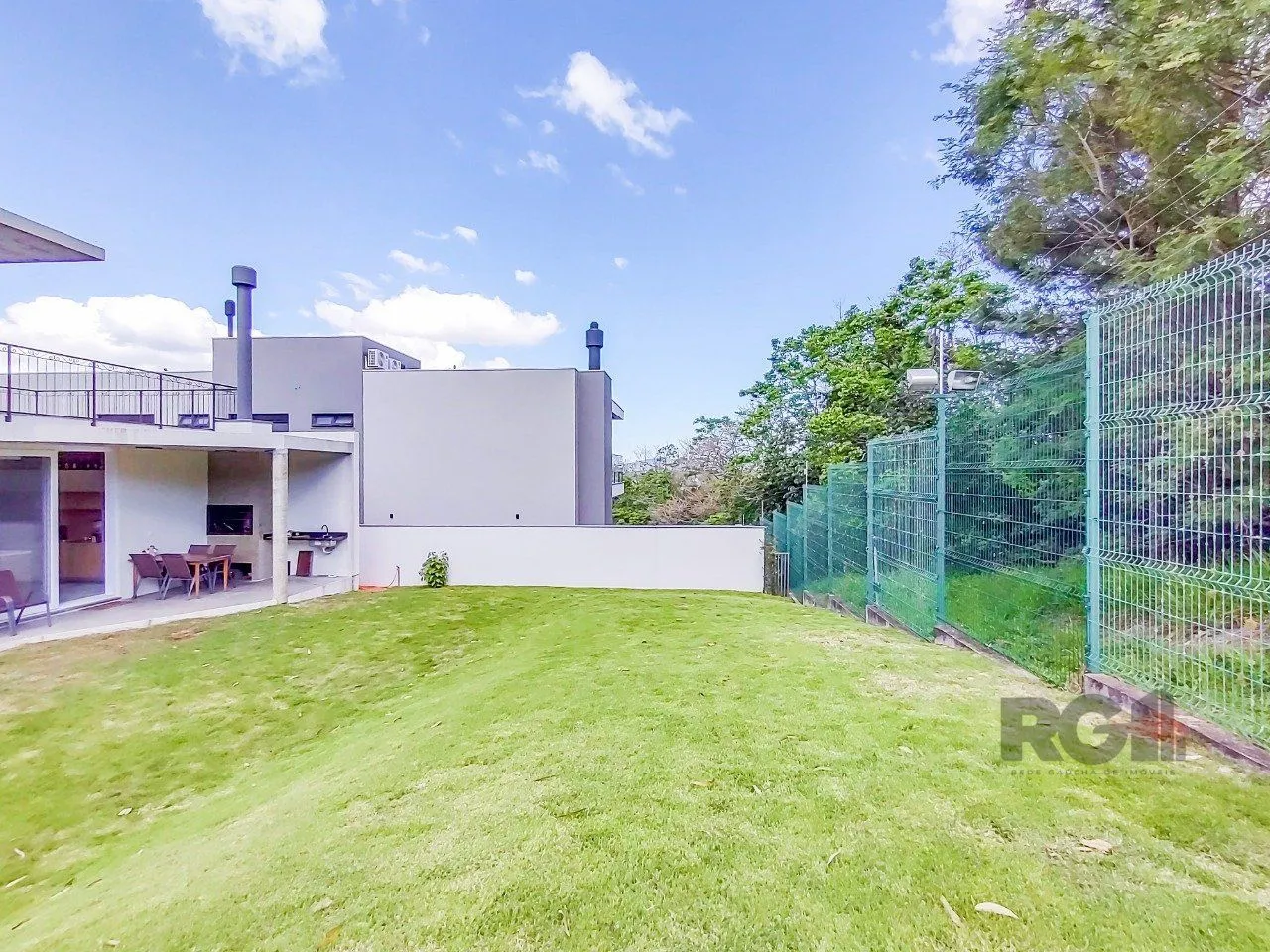 Imagem Casa com 284m² - em terreno de 566m² - Alphaville Porto Alegre