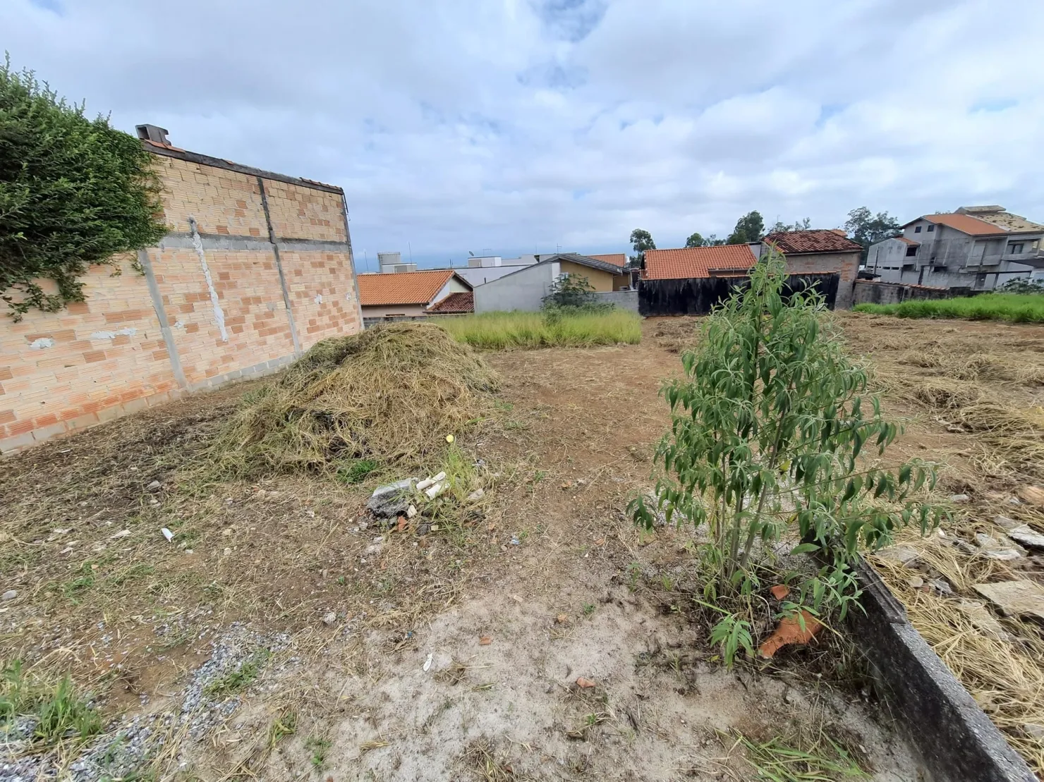 Foto do imóvel Terreno à venda 250M², Residencial Estoril, Taubaté - SP