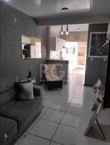 Imagem Casa Condominio para Venda - 90m², 2 dormitórios, 2 vagas - Olaria
