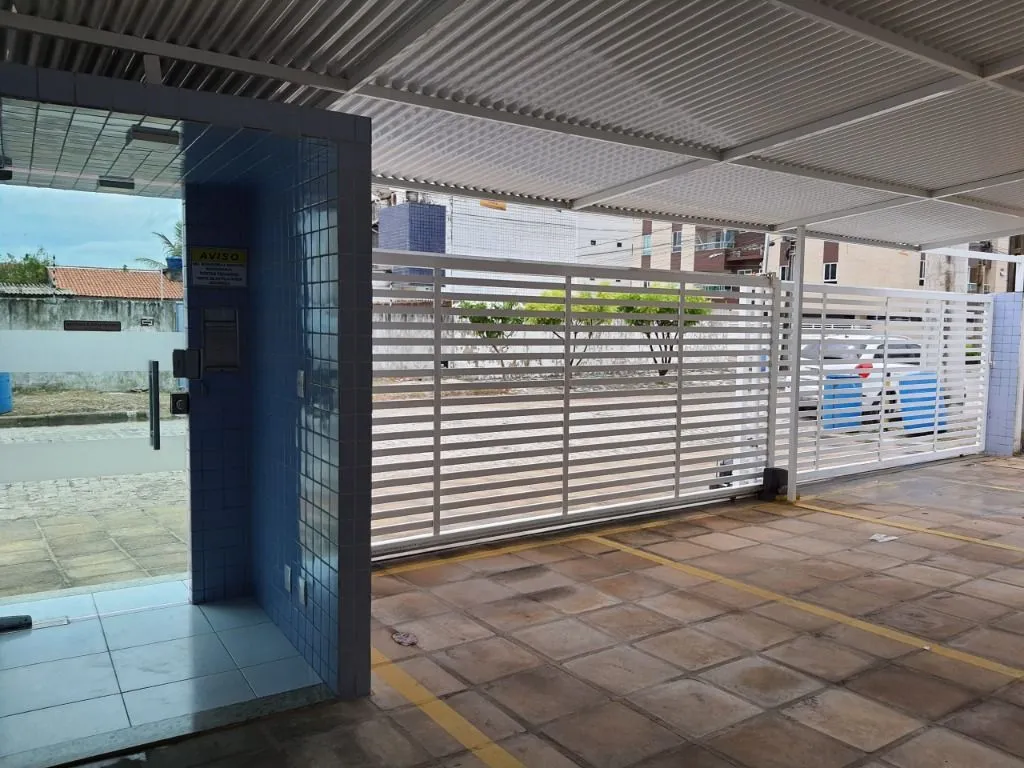 Imagem Apartamento 68 m² no Bessa com 2 quartos, suíte, varanda, 2 vagas e excelente localização perto da praia.