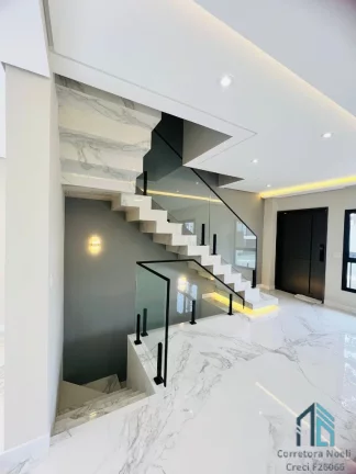 Imagem Sobrado 270 m2, com terraço, 03 quartos c/suíte, 03 vagas no Pinheirinho Curitiba PR