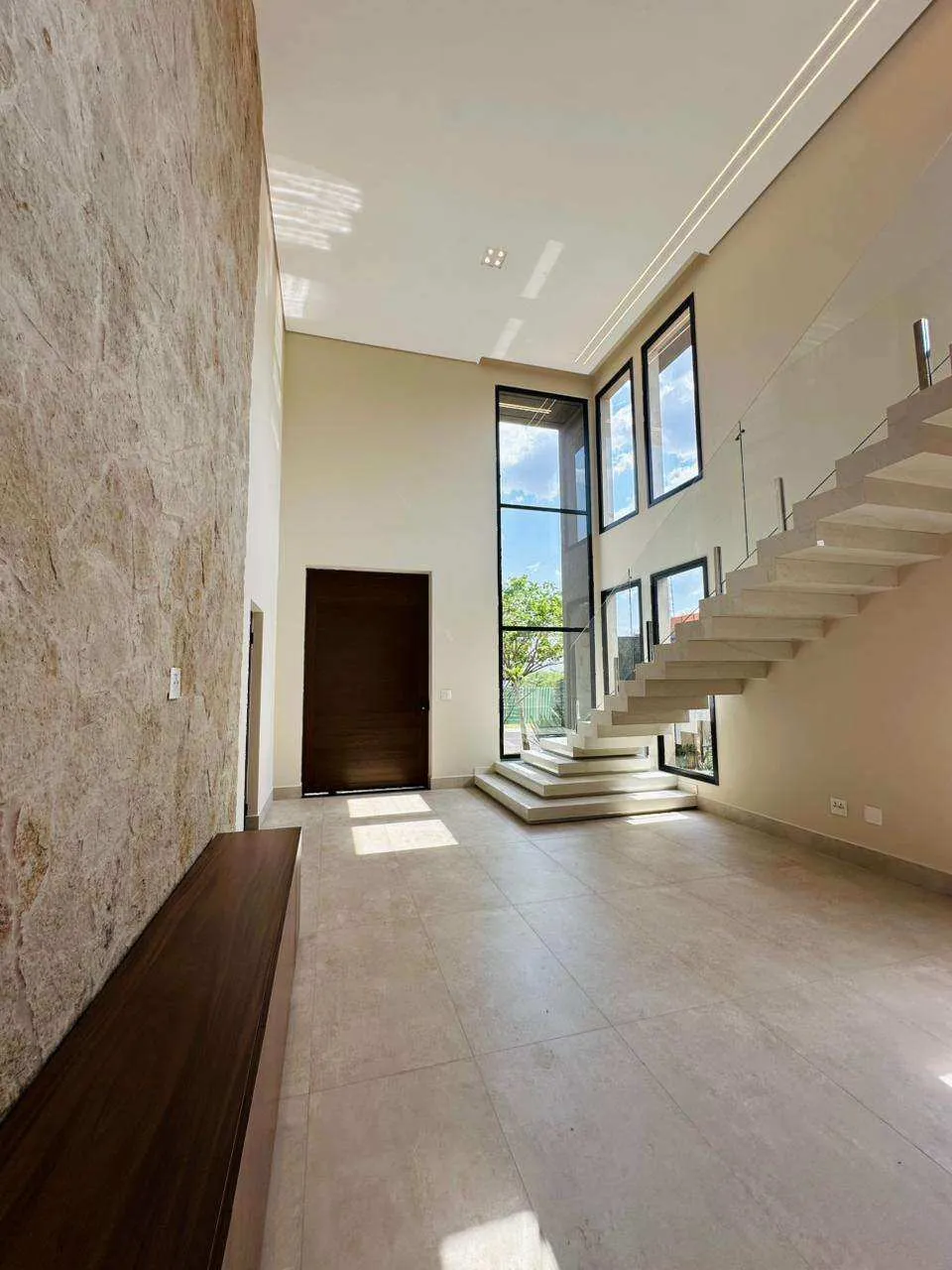 Imagem Casa à venda em Franca, Núcleo Agrícola Alpha, com 4 quartos, 304m2