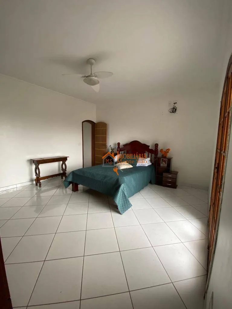Imagem Sobrado com 3 dormitórios à venda, 257 m² por R$ 745.000,00 - Jardim Brasil - Guarulhos/SP