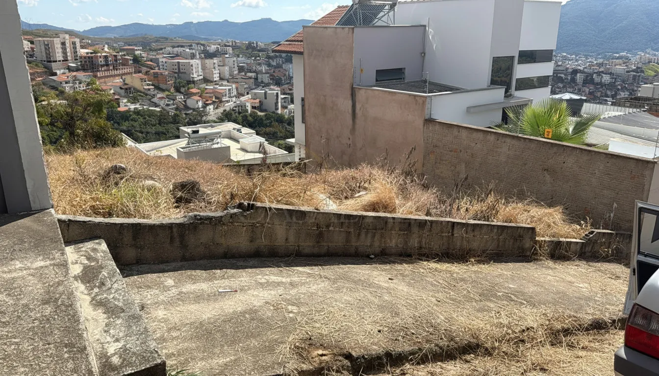 Imagem Terreno 250 m² à venda em Jardim Bandeirantes, Poços de Caldas