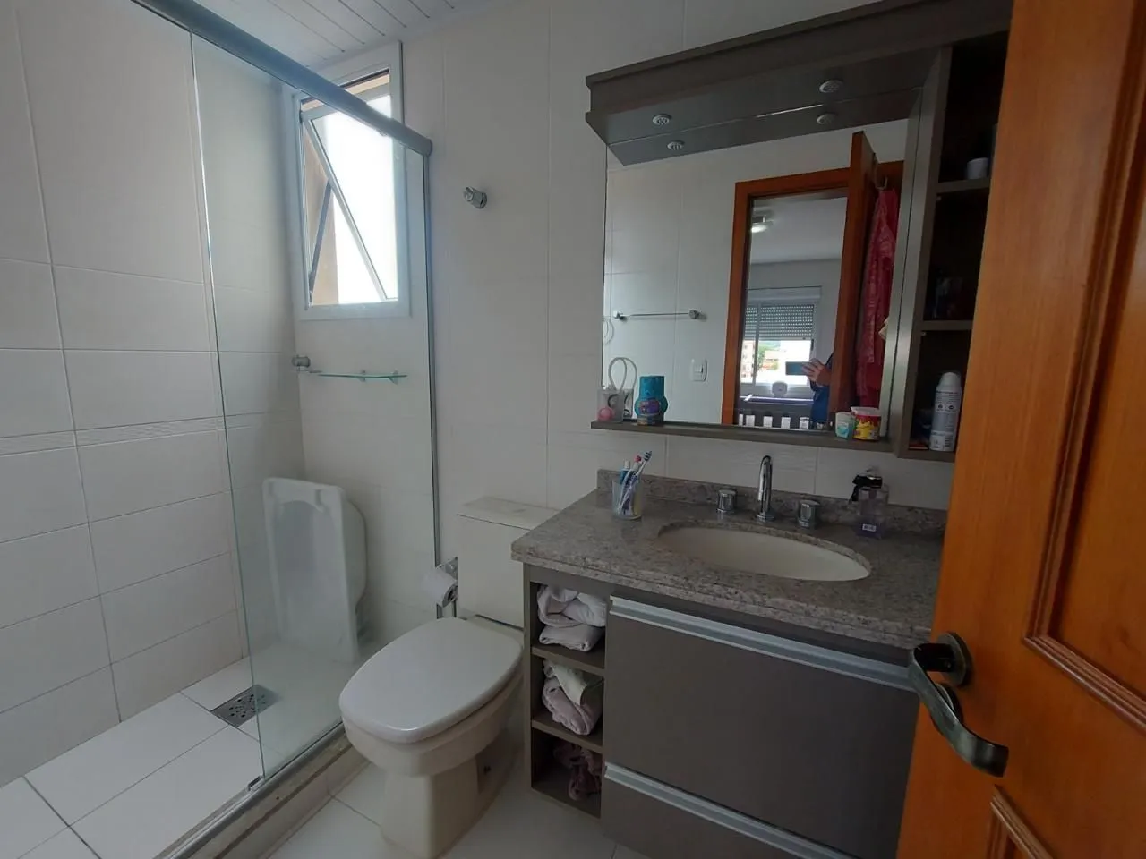 Imagem 2 Dorm c/ Suíte, elevador e 2 Vagas Lado a Lado - 75m2 no Jardim Botânico