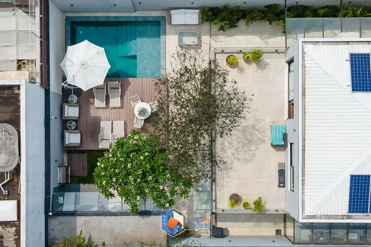 Imagem Casa para venda em Alto de Pinheiros com 4 quartos, sendo 4 suítes, 344m²