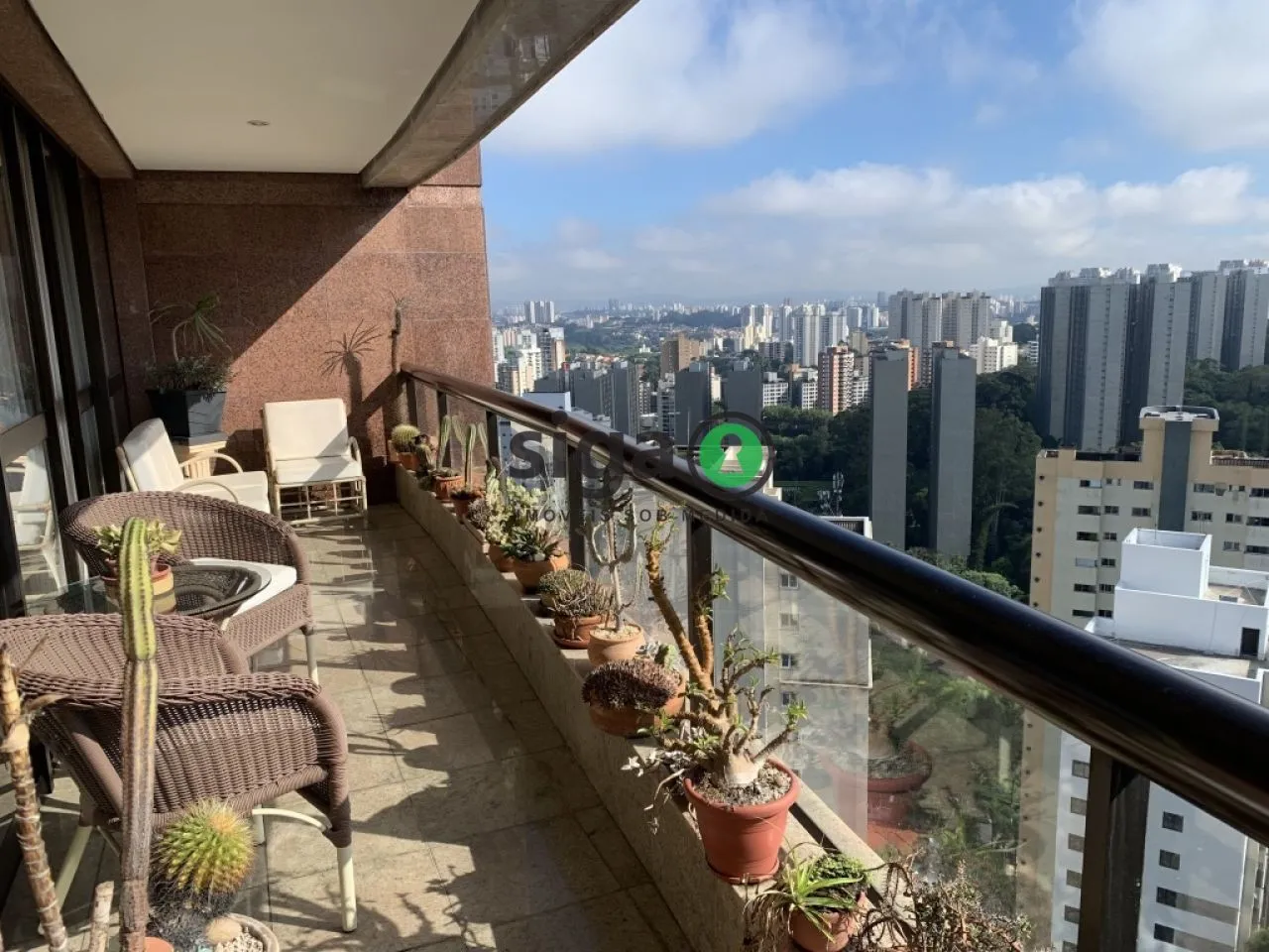 Imagem VENDE na Vila Suzana (Região do Morumbi) Apartamento 3 quartos (2 suítes), 4 Vagas fixas + Depósito