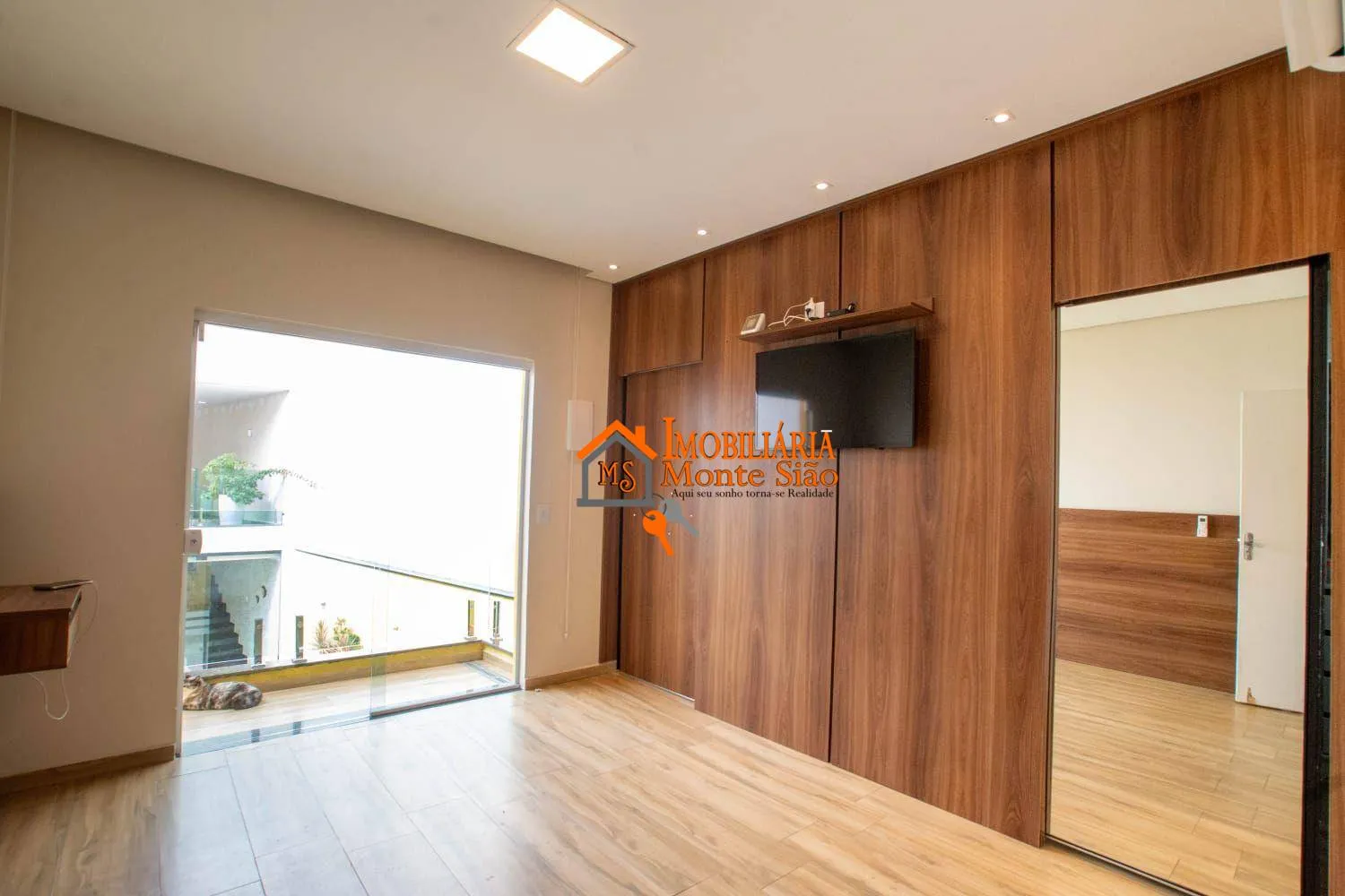 Imagem Sobrado com 3 dormitórios à venda, 140 m² por R$ 750.000,00 - Jardim Presidente Dutra - Guarulhos/SP