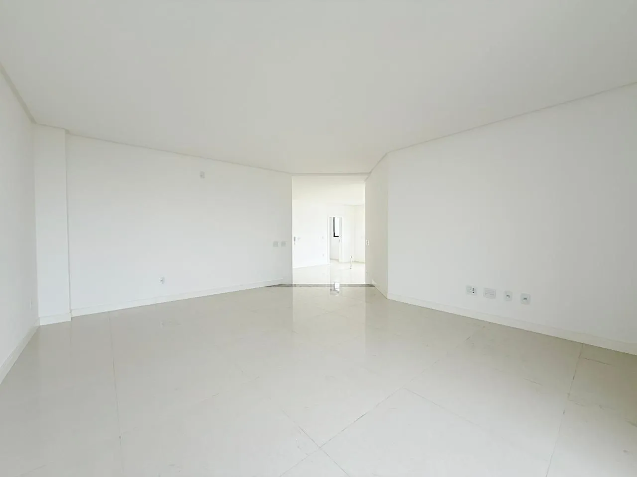 Imagem Apartamento com vista para o mar à venda com 200m2 por R$ 3.800.000,00