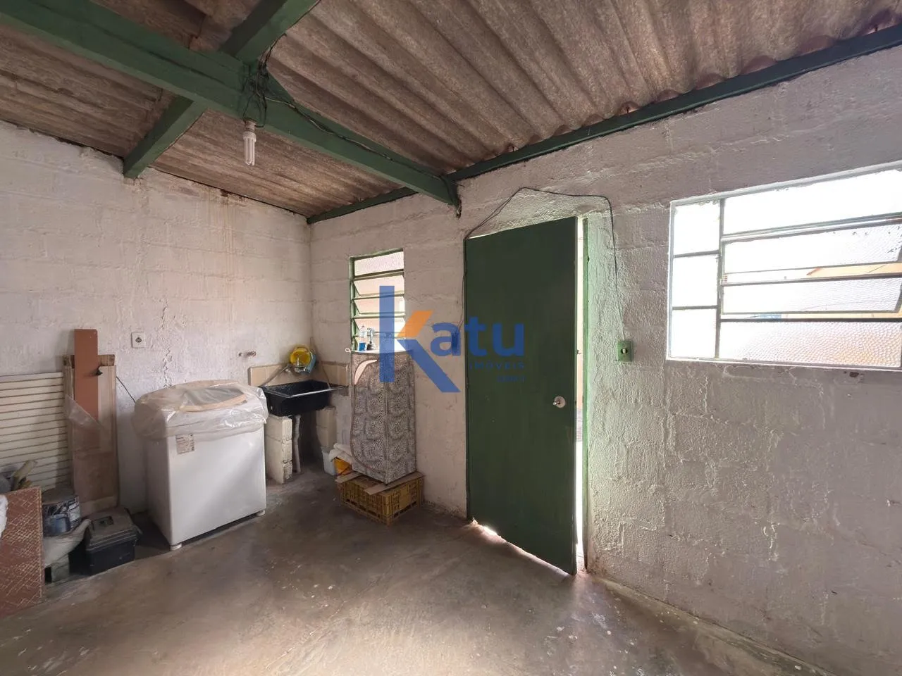 Imagem CASA PARA VENDA NO BAIRRO ELOY CHAVES EM JUNDIAÍ/SP

O imóvel possui 01 sala de estar equipada com...