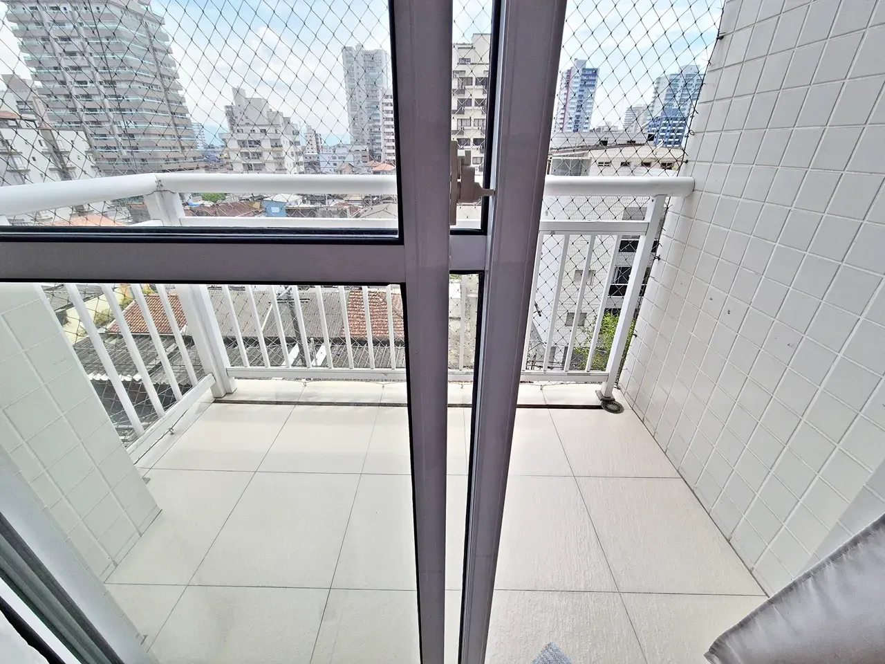 Imagem Apartamento com 2 Quartos à Venda, 53 m² em Mirim - Praia Grande