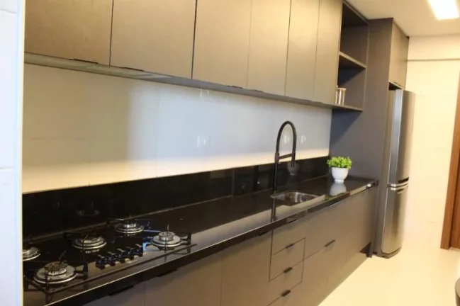 Imagem Apartamento decorado e mobiliado para Locação na Santa Monica com 3 suites