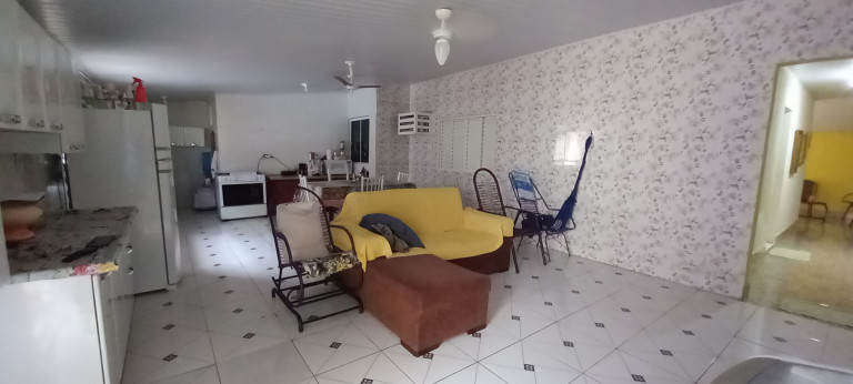 Casa com 5 Quartos à Venda, 160 m² em Jardim Universitário - Cuiabá