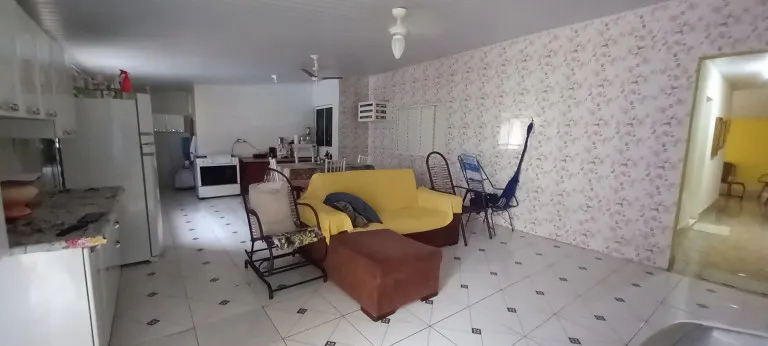 Casa com 5 Quartos à Venda, 160 m² em Jardim Universitário - Cuiabá
