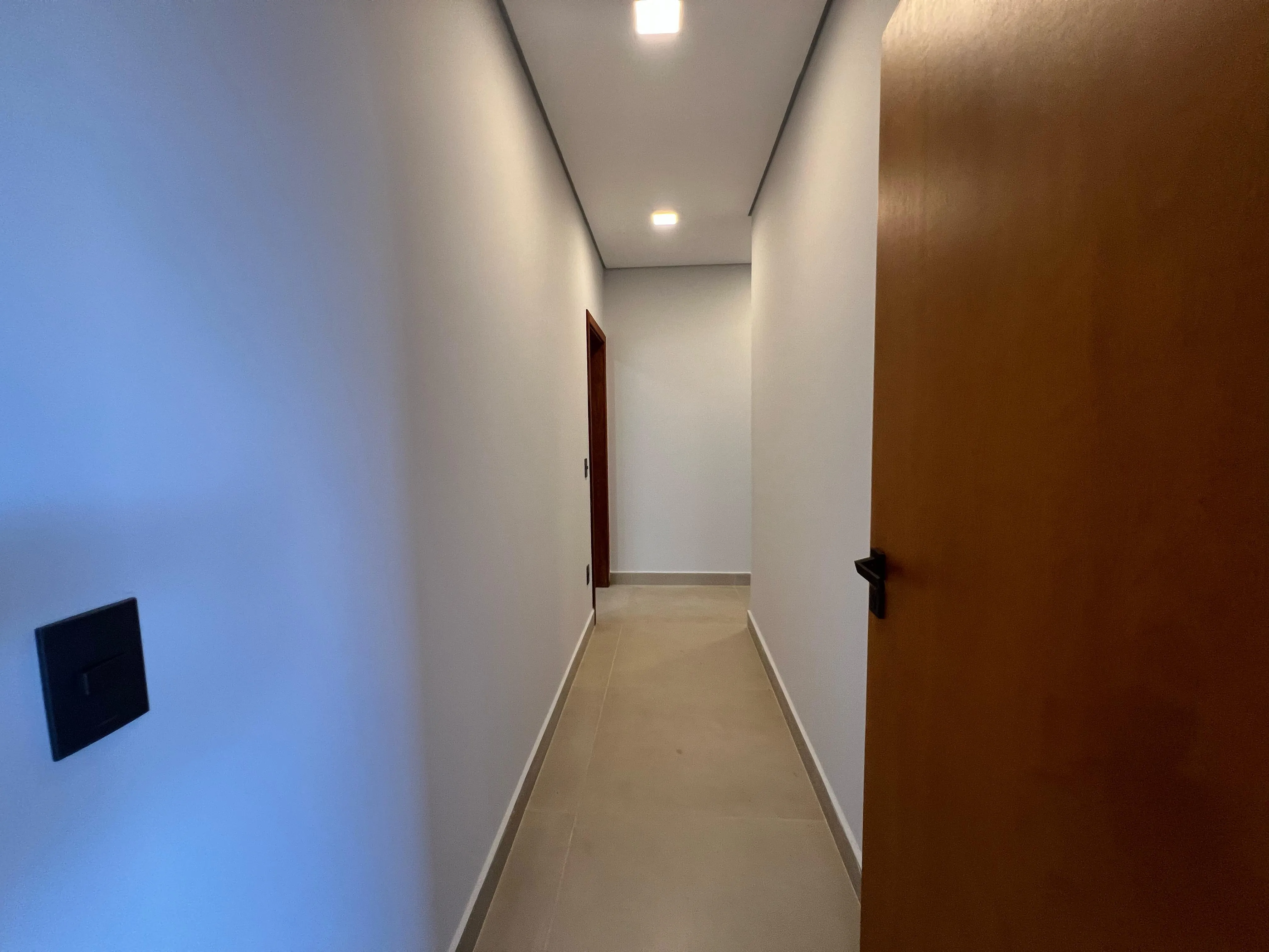 Imagem Exclusiva Casa Térrea com 4 Suítes e Piscina no Alphaville Nova Esplanada 3