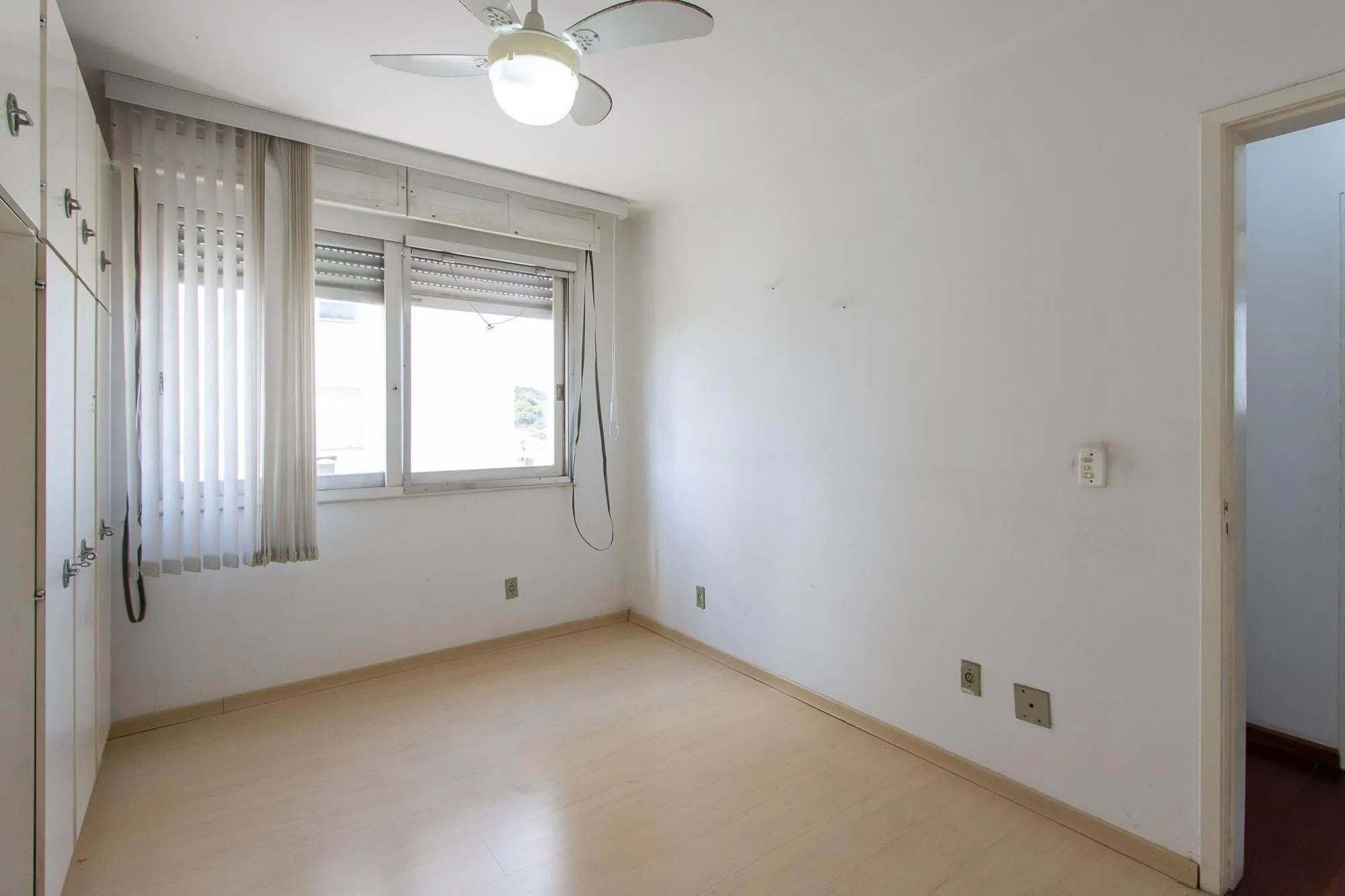 Imagem Apartamento à Venda no Bairro Cristal - Oportunidade para Investidores