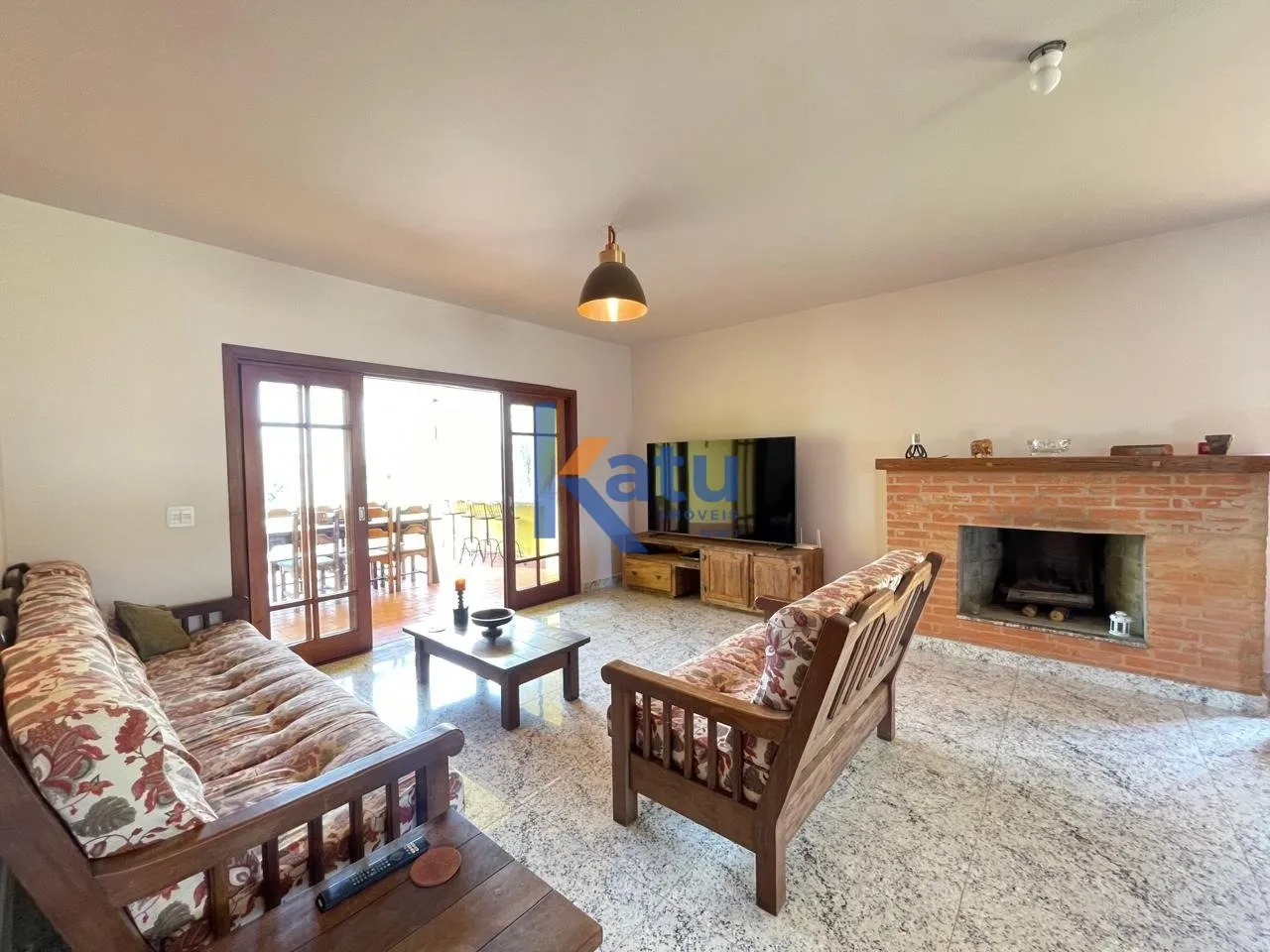 Imagem CASA MOBILIADA PARA LOCAÃÃOÂ  CONDOMÃNIO TERRAS DA ALVORADA - JUNDIAÃ/SP

A casa com 312mÂ² de Ã...