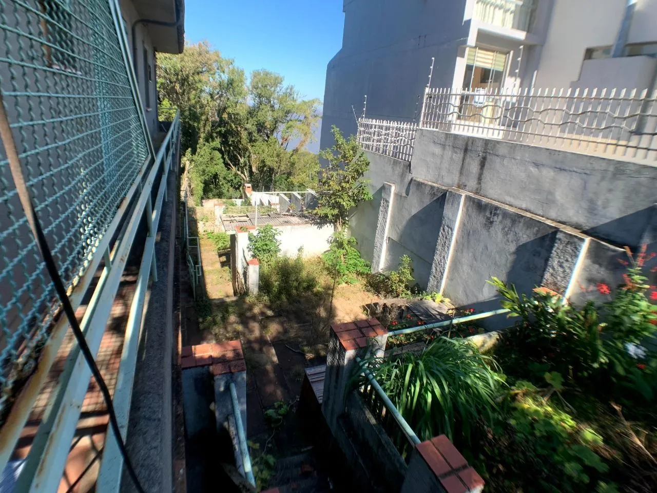 Imagem Terreno para Venda - 1.100m² Com Vista Para o Guaíba