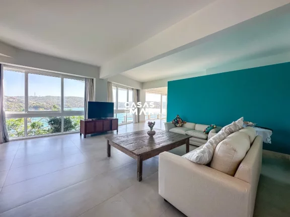 Imagem Luxuosa Casa Frente Mar em Búzios-Ferradura: 6 Suítes, Vista Deslumbrante, Piscina e Privacidade Total!