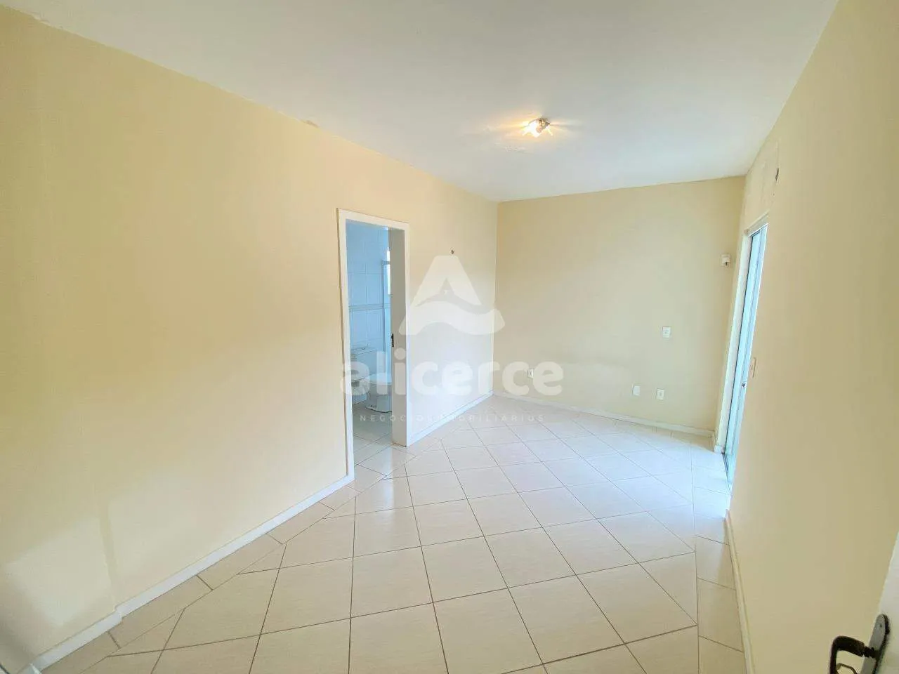 Imagem Apartamento com 114 m² à venda, 3 dormitórios com suíte em Forquilhinhas - São José - SC
