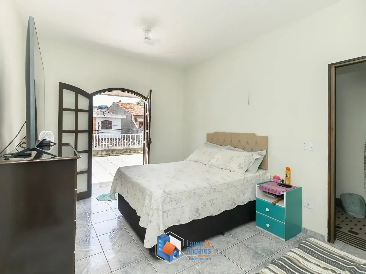 Imagem Sobrado para venda em Conjunto Residencial Vista Verde com 3 quartos, sendo 1 suíte, 170m²