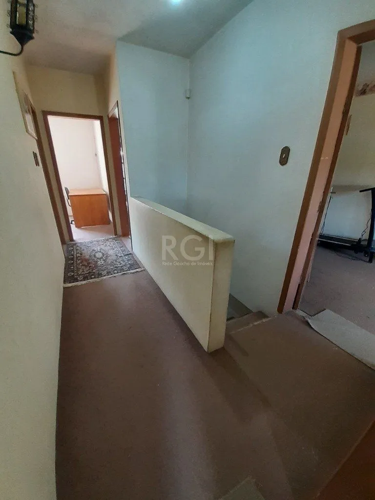 Imagem Casa para Venda - 185m², 4 dormitórios, sendo 1 suites, 2 vagas - Jardim Sabará