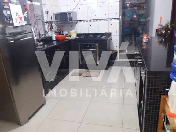 Imagem Sobrado com 3 Quartos à Venda, 240 m² em Centro - Extrema