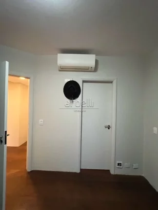 Imagem Apartamento com 190 M² com 3 dormitórios sendo os 3 suítes, 2 banheiros, sala, cozinha, varanda, ...