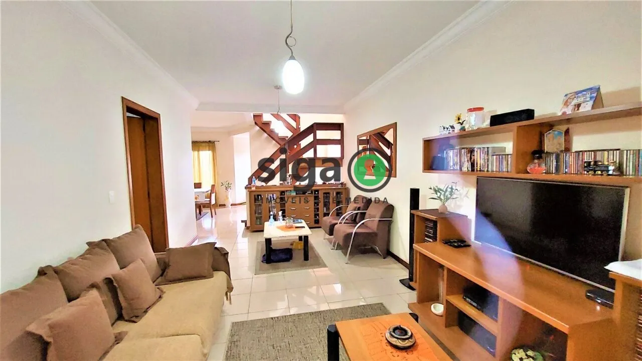 Imagem Casa a venda 225 m² 4 dormitórios 1 suíte 4 vagas - Jardim das Flores - Cotia -SP