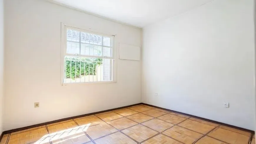 Imagem Casa Ampla com Pátio e Excelente Localização no Petrópolis