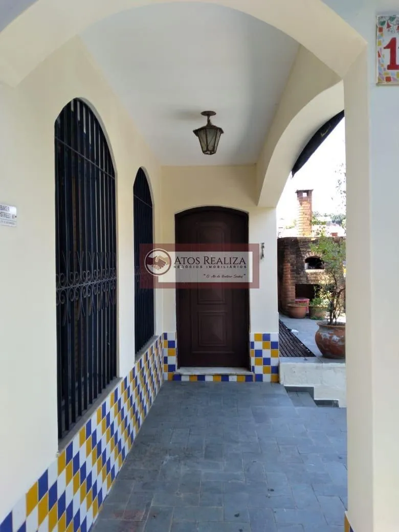 Imagem Casa térrea com edícula à venda em Jardim Esmeralda Região da Cidade Dutra SP. 300m², 3 dormitórios, 2 banheiros, 4 Vagas de garagem por R$800.000. Oportunidade!