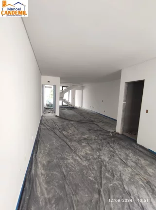 Imagem Sobrado Geminado Alto Padrão à venda em Joinville bairro Glória
