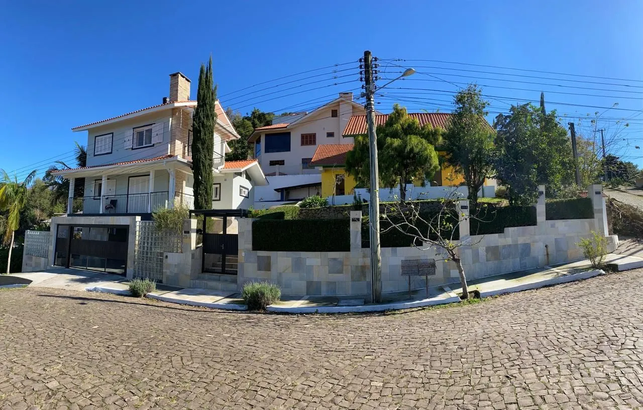 Imagem Casa de Condomínio em Bavária